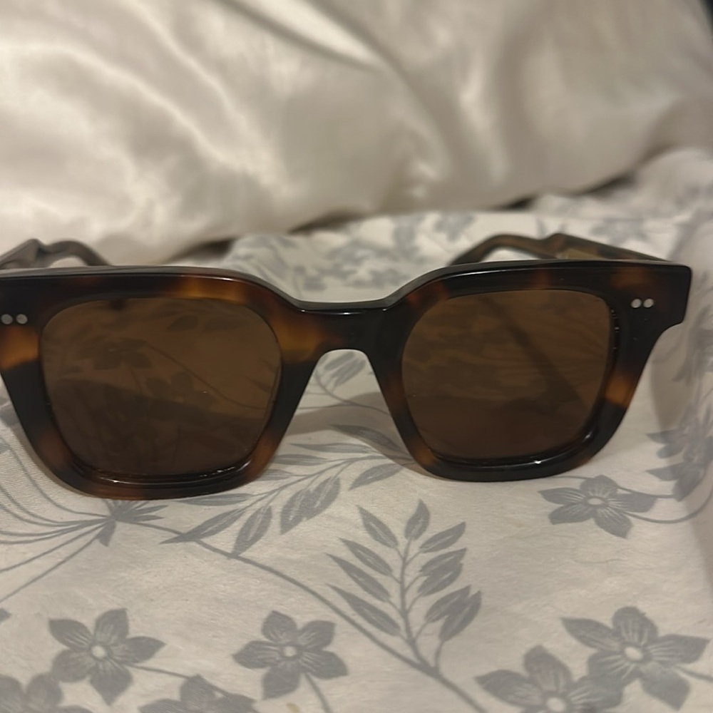 CHIMII SUNGLASSES - Picture 2 of 2